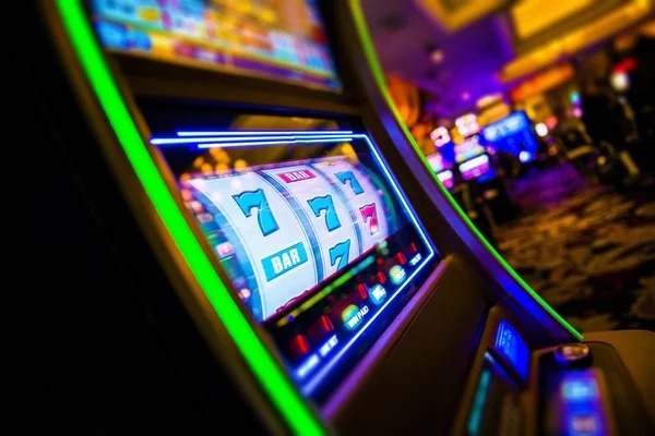 biglotre login Three Card Poker betting interface with Ante and Pair Plus options